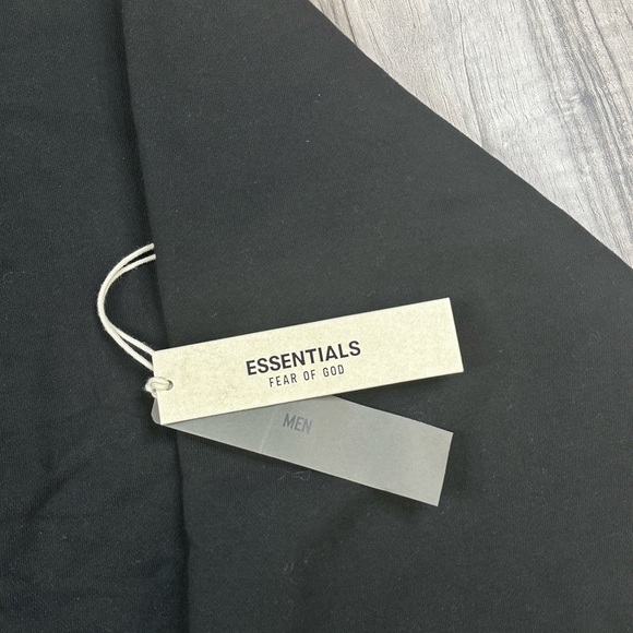 Fear of God Essential Jet Black Hoodie Mens Size Large NWT - Picture 3 of 13